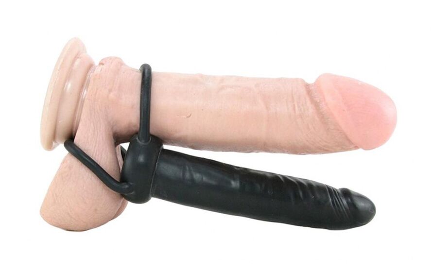 Tail attachment for double penetration